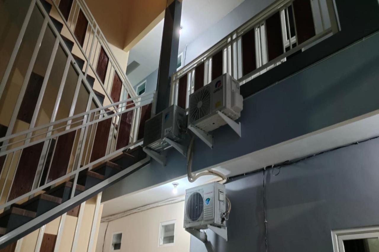 Oyo 91209 Arjuna Residence Syariah Sby สุราบายา ภายนอก รูปภาพ