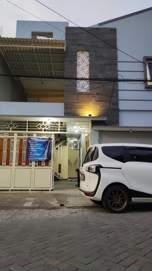 Oyo 91209 Arjuna Residence Syariah Sby สุราบายา ภายนอก รูปภาพ