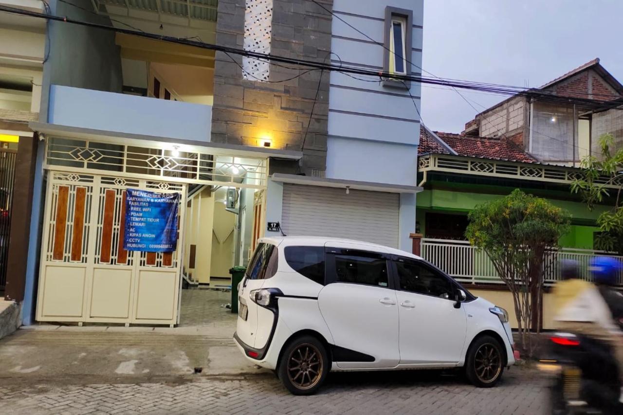 Oyo 91209 Arjuna Residence Syariah Sby สุราบายา ภายนอก รูปภาพ